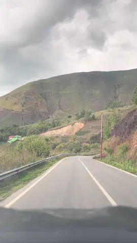 #danautoba #samosir #bukitholbung #samosir #bukitcinta 