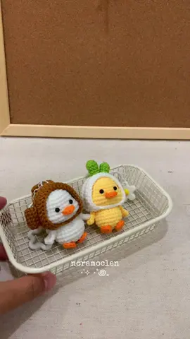Cặp đôi vịt đội mũ 🧢 👒 #handmade #crochet #gift #couple #crochetduck 