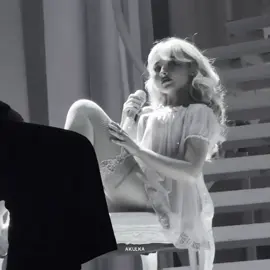 #SABRINACARPENTER // ignoring tornado warnings ☹️ #viral #favorite #sabrinacarpenteredit #sad 