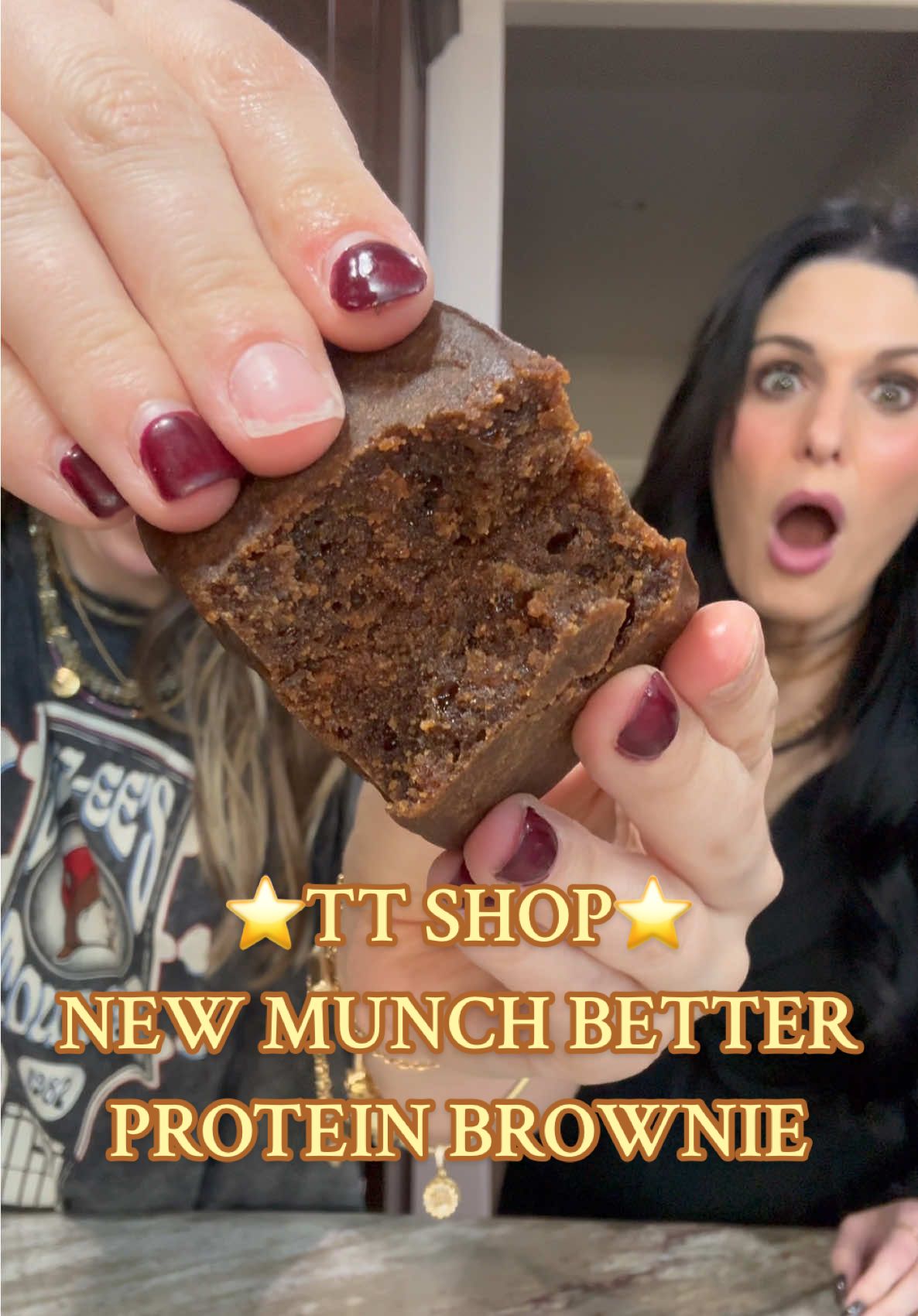 ⭐️TT SHOP⭐️MUNCH BETTER NEW PROTEIN BROWNIE: CARAMEL MACCHIATO ⭐️ when I tell you this has now become our new hyper fixation brownie 🤤 10/10 🔥🔥🔥 #tiktokshop #tiktokshopfinds #protein #dessert #tiktokshopcreatorpicks 