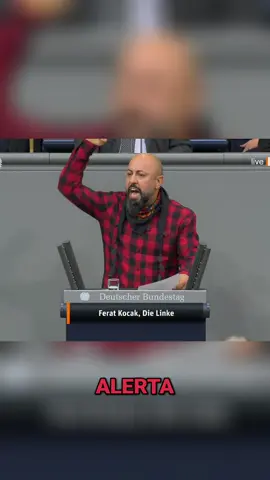 Ein TikTok-Video sorgt für Aufruhr. Zitate aus einem Lied, das zu Gewalt gegen die Polizei aufruft, stehen im Fokus der Kritik. Ist das angemessen? #TikTok #Politik #Deutschland #Kritik #Debatte