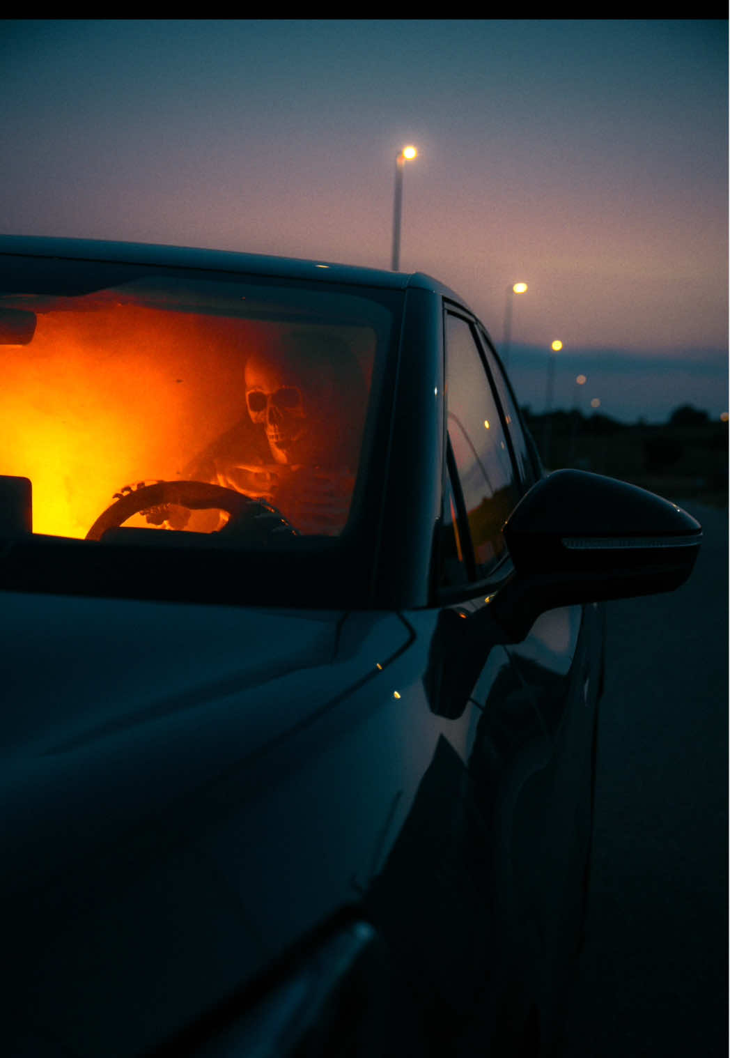 Spooky driver 💀 🔥 Drop a 🎃 if you want more creative Halloween vibes  Transforming a @cupra_official #tavascan using a skeleton and red LED lights for a stunning cinematic Halloween effect. This is the creative process behind achieving that intense color contrast. See the magic! #CUPRA #CUPRATavascan #JordiKoalitic