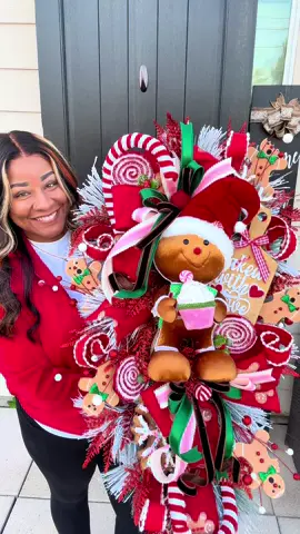 ✨ Meet Gingy Kringle 🎅🏽🍭 Straight out the North Pole bakery and ready to sweeten up your front door! From the cupcake in his hand to the peppermint ribbons, every inch of this luxury swag is baked with love and sprinkled with Savvy charm. Shop directly on Etsy link in bio. ❤️ Because baby, your door deserves main character energy this Christmas! 🎀#creatorsearchinsights #fyp #foryoupage #christmas #gingerbread 