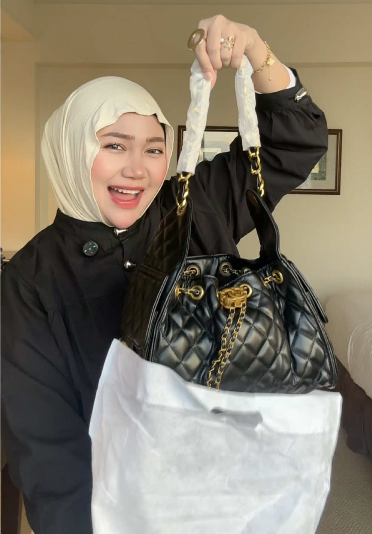 serius sihh tas ini yang warna hitam tuh di tinggal kedip aja udah ludeesss #tas #totebag #taswanita #tascantik #tasimport 