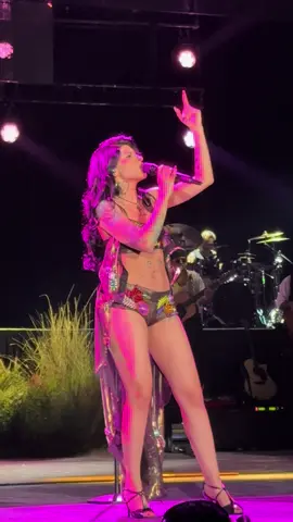 CAZZU canta su hit Con Otra en el Auditorio Nacional de la Ciudad de México 🔥🔥🔥 #Cazzu 