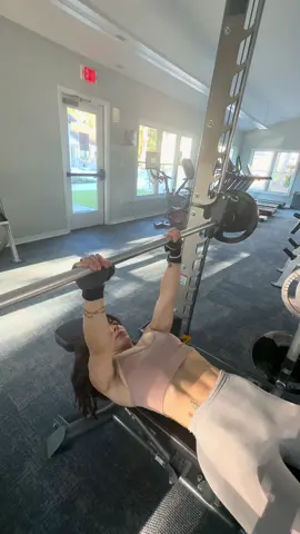 A little bit of upper body today  😉 #Fitness #motivation #gymgirl #GymTok #GymTok 