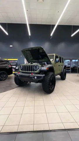 717 HP in a Wrangler? The AMW 717 Jeep Wrangler 🤝 #jeep #jeeps #wrangler #rubicon #hellcat #hellcatswap #hellcatjeep #jeepwrangler #jeeplife #jeeplove #oiiiiiiio #itsajeepthing #offroad #4x4 #landmarkjeep