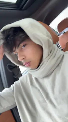 @DITCH ⏳ #fyp #lookism #hoodie #bp #method