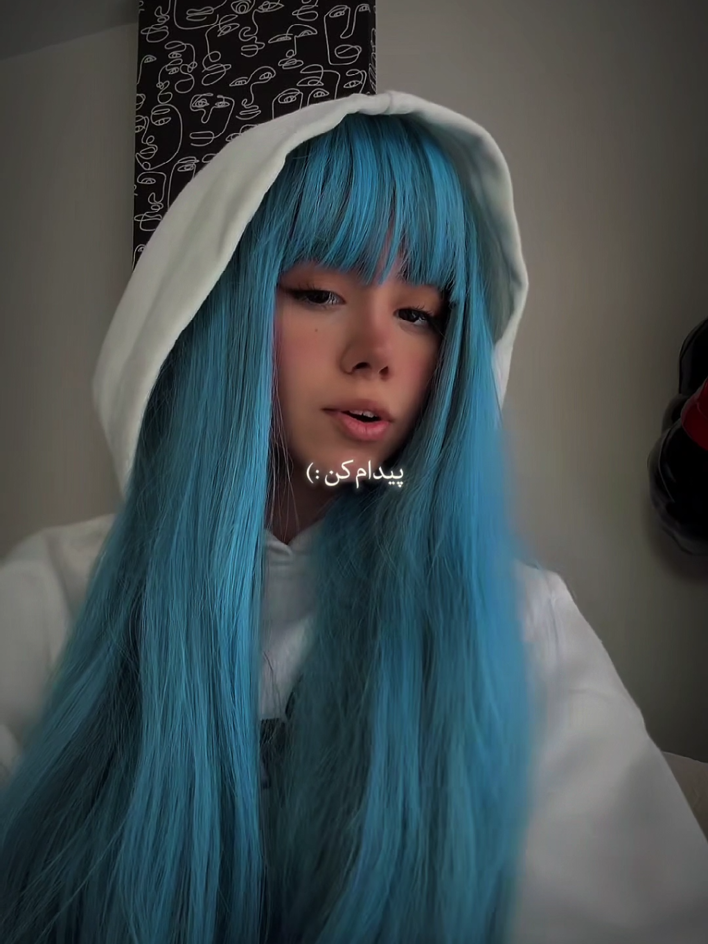 انگار بعضیا فقط میان که تا ابد دلتنگشون بمونی💘