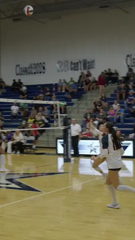There’s a storm in Frisco. Name? Hannah Lee. 💥 Senior at Wakeland 💥 LSU commit 💥 Silver medalist w/ TAV 17 Black She leads. She finishes. She hits like thunder. Back-to-back titles? Loading… #HannahLee #VBallRecruiter #LSUVolleyball 