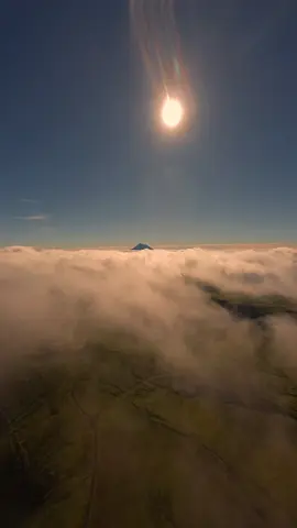 Majestic Mountain ⛰️🫨#cinematicfpv #drohnenflug #dronepilot #fyp #abovetheclouds 