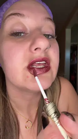 This FOCALLURE metallic lipstick hits different — smooth, bold, and that shimmer stays locked in all day. Perfect for holiday looks or a night out ✨ #FOCALLURELipstick #MetallicLipstick #HolidayGlam #LongLastingLipColor #TikTokShopBlackFriday 