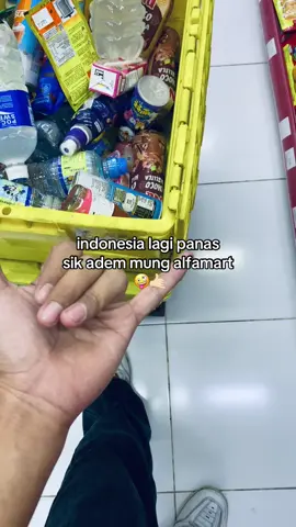 ngadem ac #alfamart #alfamarttiktok #kontenhiburan #fouryoupage #masukberanda 