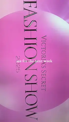 literally gonna rewatch this so much #victoriasecret #fashionshow #SuperModel 