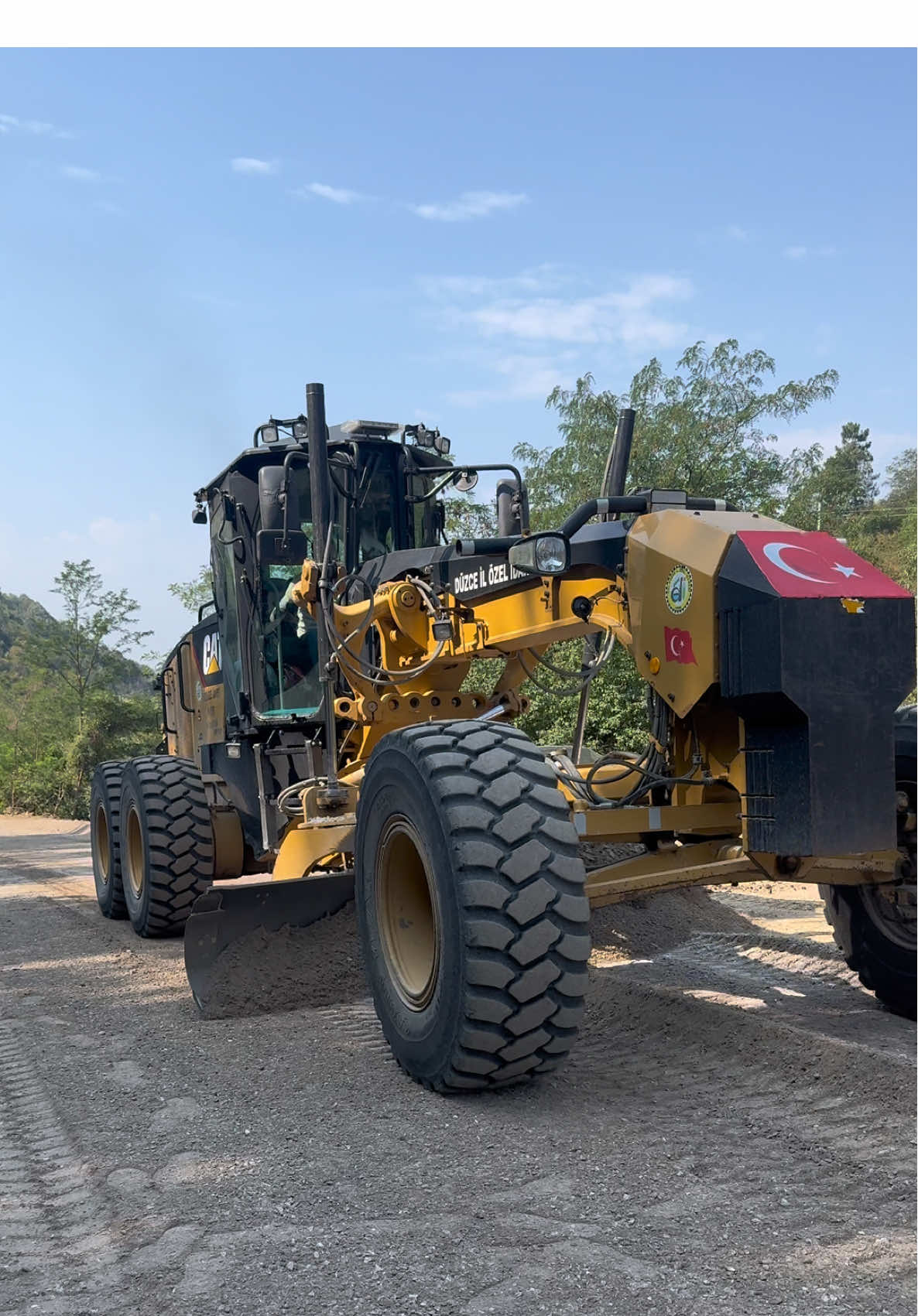 #caterpiller #140M #greyderciler #doğahuzurhepsibirarada #sıfırlama 