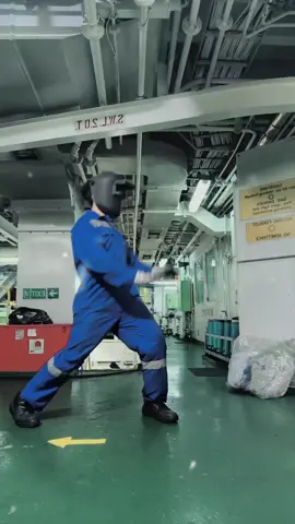welder guy? @skiguyfr #fyp  #fypage  #seaman  #skiguydancing  #skiguy 