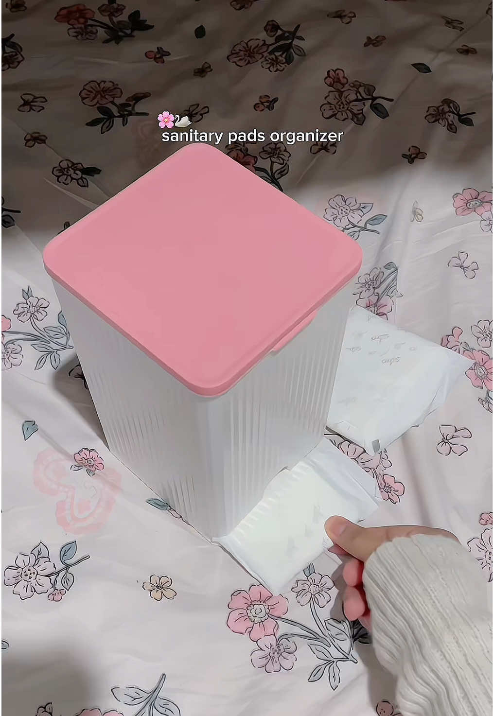 aesthetic storage box for our sanitary pads! a must have for girlies 🥰🫶🏻🌸 #storagebox #sanitarypadsorganizer #organizer #aestheticorganizer #pinkorganizer 