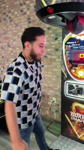 Estuvo bueno el g0lpe… que me di 🤣