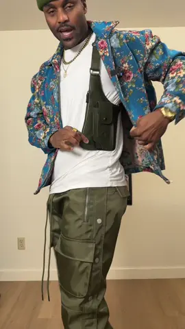 So many colors to choose from! #mensfashiontrends #slingshotbag #wallets #holsterbag #fallsale 