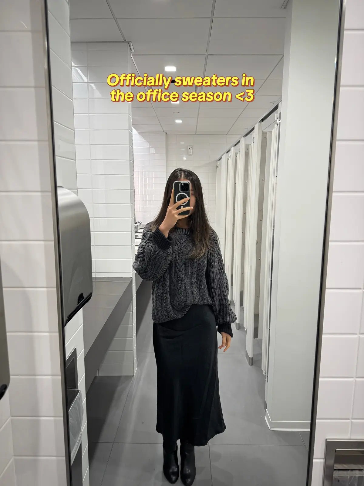 Officially sweater weather in nyc #fallfashion #corporatelife #outfitinspo #officeoutfit 