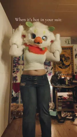 It gets hot very easily. #furry#fy#kemono#queer#wlw  