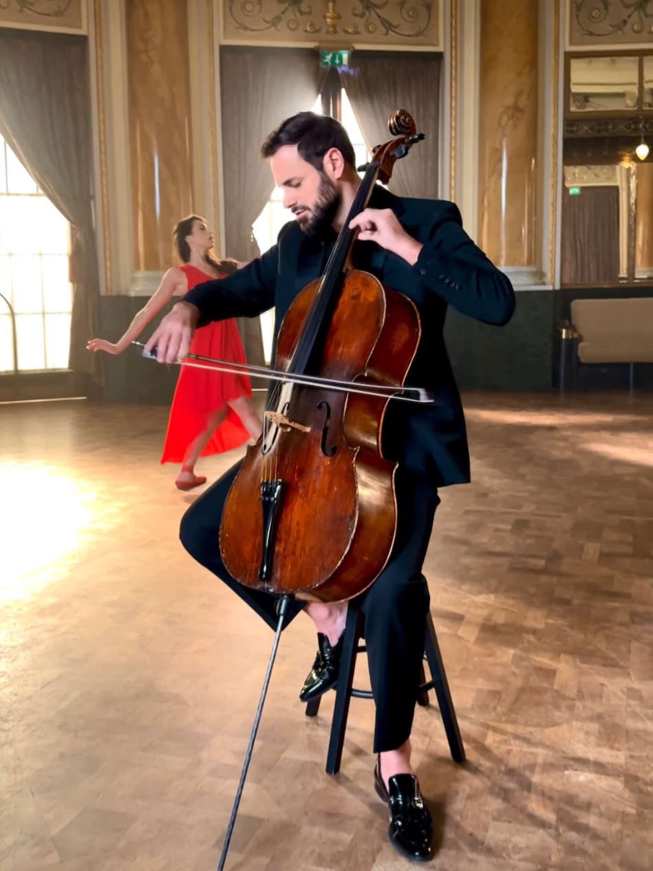 HAUSER – A Time for Us 🎻 The love story of Romeo and Juliet — eternal, tragic, and forever beautiful. ❤️ A melody that reminds us that true love never fades. ✨ #Hauser #Cinema #ATimeForUs #RomeoAndJuliet #NinoRota 