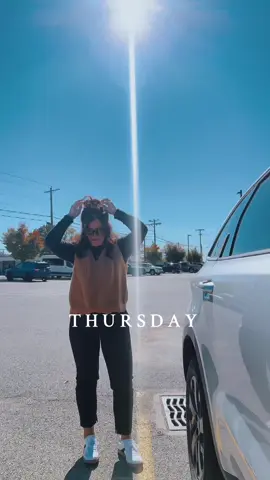 HAPPY THURSDAY ✨🤍🤩 #thursday #corporatelife #outfitinspo #businesscasualoutfits #fyp 