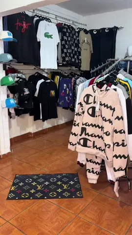 conjuntos para caballeros 18$ vendemos al mayor y detal El mejor estilo lo consigues en URBAN STORE🔥 Contactate con nosotros:  +57 312 4485572  Nueva sede📍 Estamos Ubicados en San cristobal-Tachira El estilo lo consigues en Urban House✅ 📦: También Hacemos envíos nacionales e internacionales por la agencia de tu preferencia totalmente seguro .🚚 #paratiiiiiiiiiiiiiiiiiiiiiiiiiiiiiii #cojunto #viral #fyp 