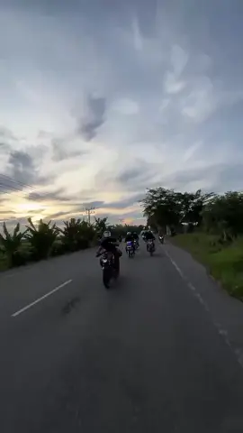 Comunity aneuk nanggroe @akang Vixion @Fadil trc @Mirza mv -#touring -#vixion150 #r15#cbr150r #gunung-#salak-#aceh