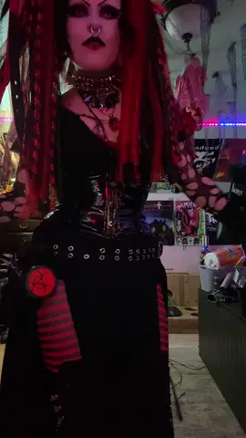 Alice is so cute just chilling in the back lol #goth #cybergoth #cyberlox #shewantsrevenge #redandblackgoth 