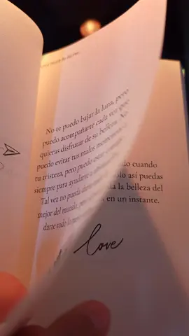 Este libro solo se regala una sola vez en la vida...porque?Porque el libro antes de comprarlo lo fabricamos con tu nombre como nombre de autor y una dedicatoria especial que eligas. Asi que la persona que lo recibirá  nunca recibirá vuestro regalo de igual forma . Consigue el vuestro en nuestro perfil📖 Envíos gratis a España🇪🇸 #poemasparadedicar #LibroPersonalizado #amalibro #regalosdepareja #🇪🇸 #booktokespaña 