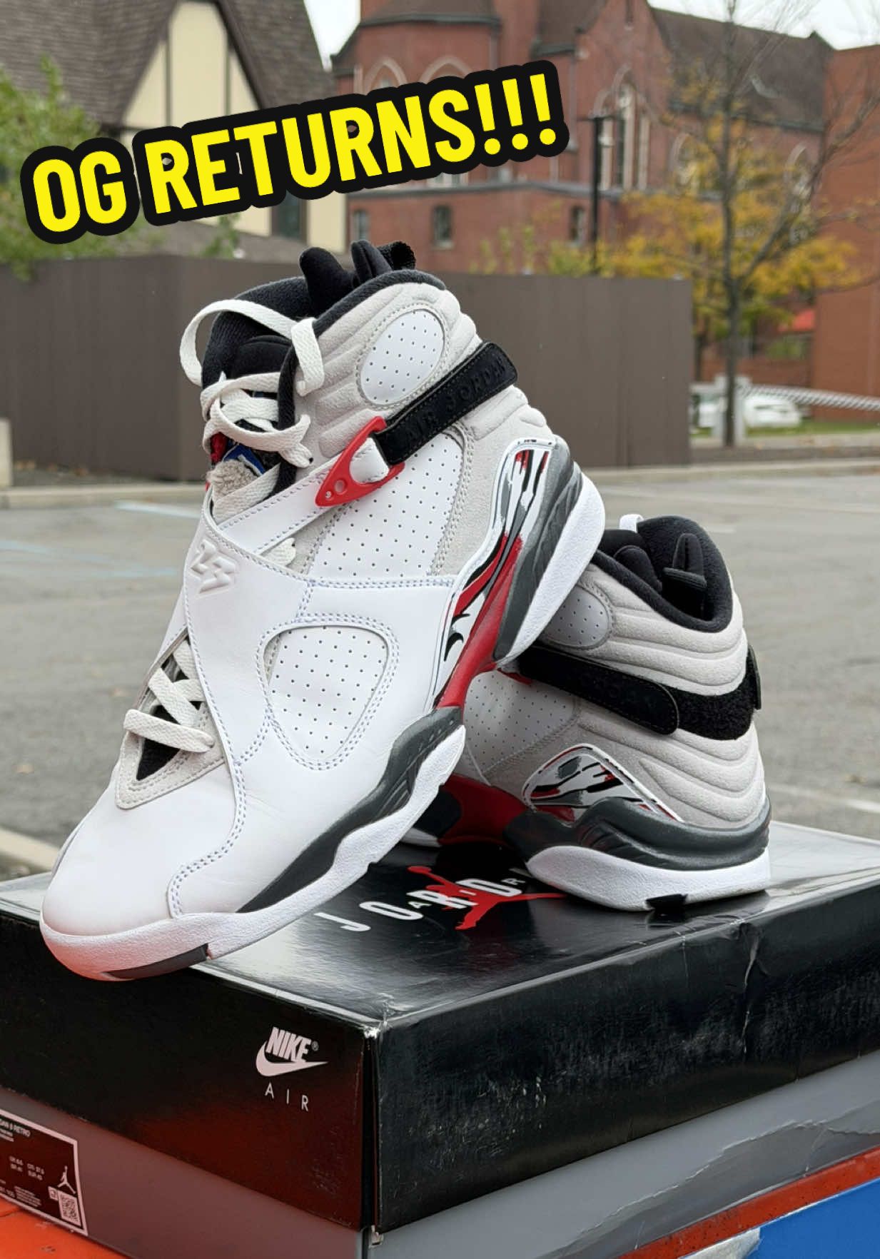 The 🐰 Is Back! 2025 Air Jordan 8 ‘Bugs Bunny’ Unboxing 🔥 #AirJordan8 #BugsBunny8s #JordanUnboxing #SneakerTok #fyp