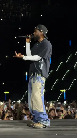 Name it!  ❤️‍🔥❤️‍🔥 #dancegoals #dancer #kendricklamar #italy #vibe 