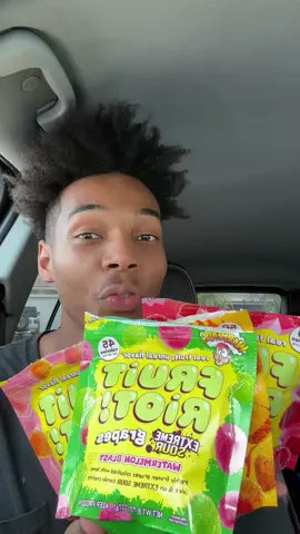 #mrhungry #itstimetoeat #fruitriot #sour #fruitcandy 