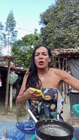 lavando meus pratos 