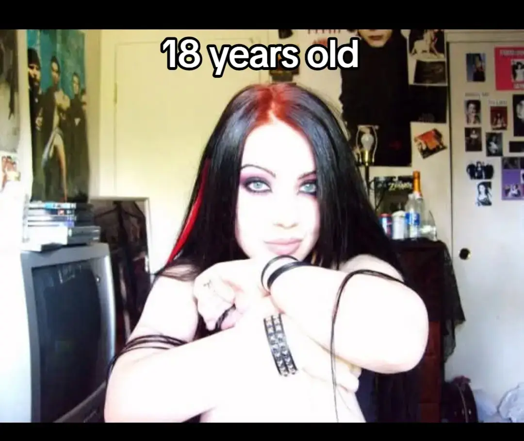 Holy overexposure. #30s #nowandthen #gothgirls 