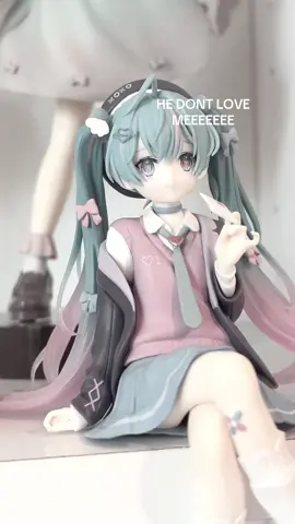 MIKU TREND (go play with those damn toys u bought) #mikuhatsune #bbno #miku #hatsunemiku #bbnomoney 