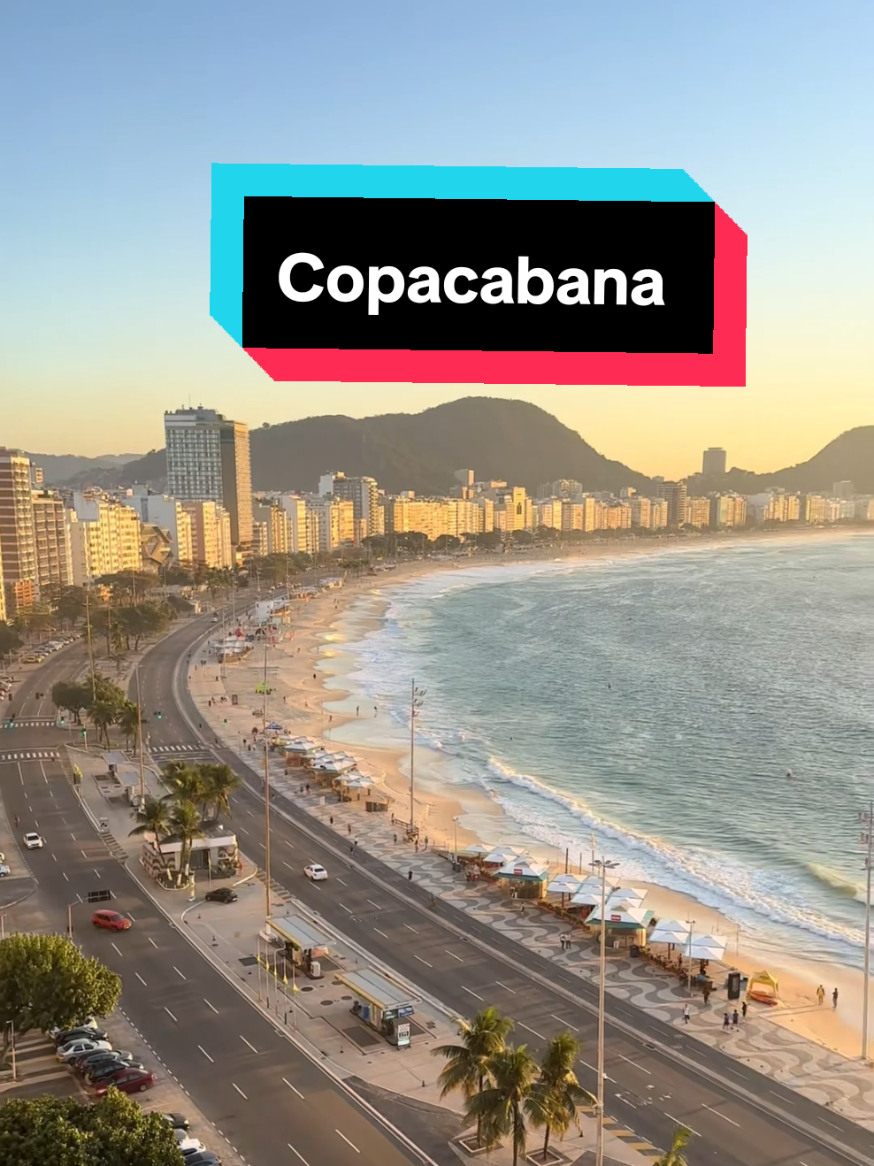 A praia mais famosa do Brasil #curiosidades #copacabana #praia 