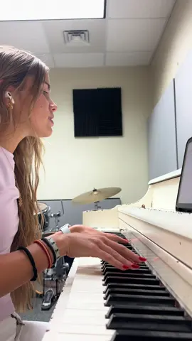 “Hold my hand” #ladygaga #topgun #holdmyhand #piano #singing 