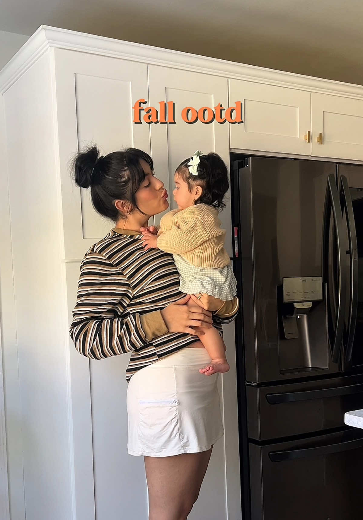 fall outfits with mini 🌾🍂☕️ #OOTD #falloutfits #mommyandmeoutfits #sahmoutfit #outfitinspo 