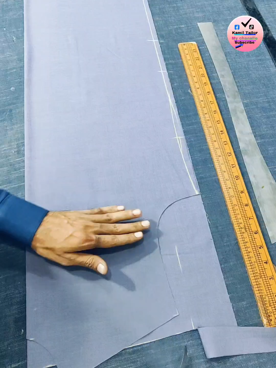Kameez catting easy  kurta catting tips  #pageforyou_🔥viral_video #kamiltailor  #tranding  #video  #reels__tiktok 