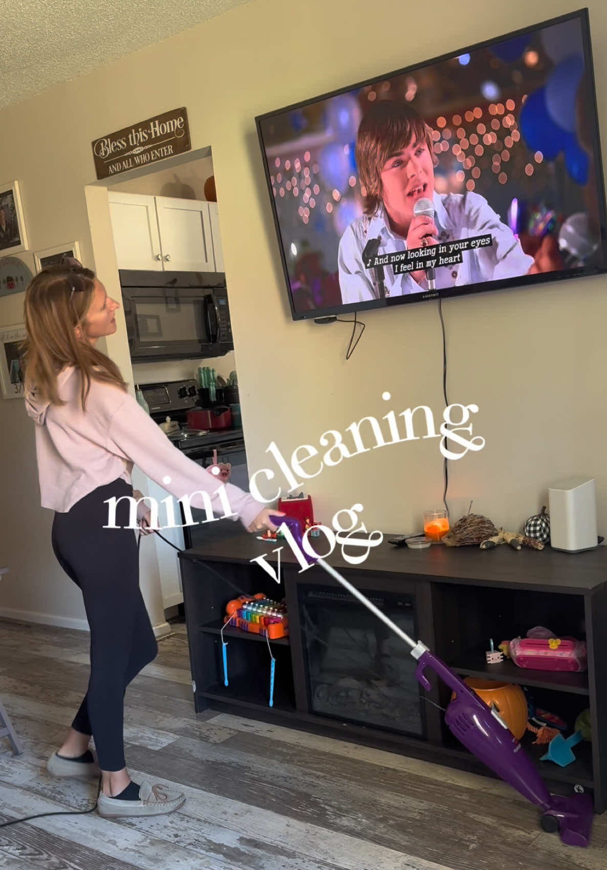 Thursdays are for mopping the floors 🧹❤️🏡 After working outside the home, we kind of lost our home in the process — the mess just kept piling up. Now that I’m back as a SAHM, I’ve been focusing on one daily “chore” each weekday, and it’s made such a difference. Slowly but surely, I’m getting our home back and learning to better steward what we already have. #theboujeebudgetmom 
