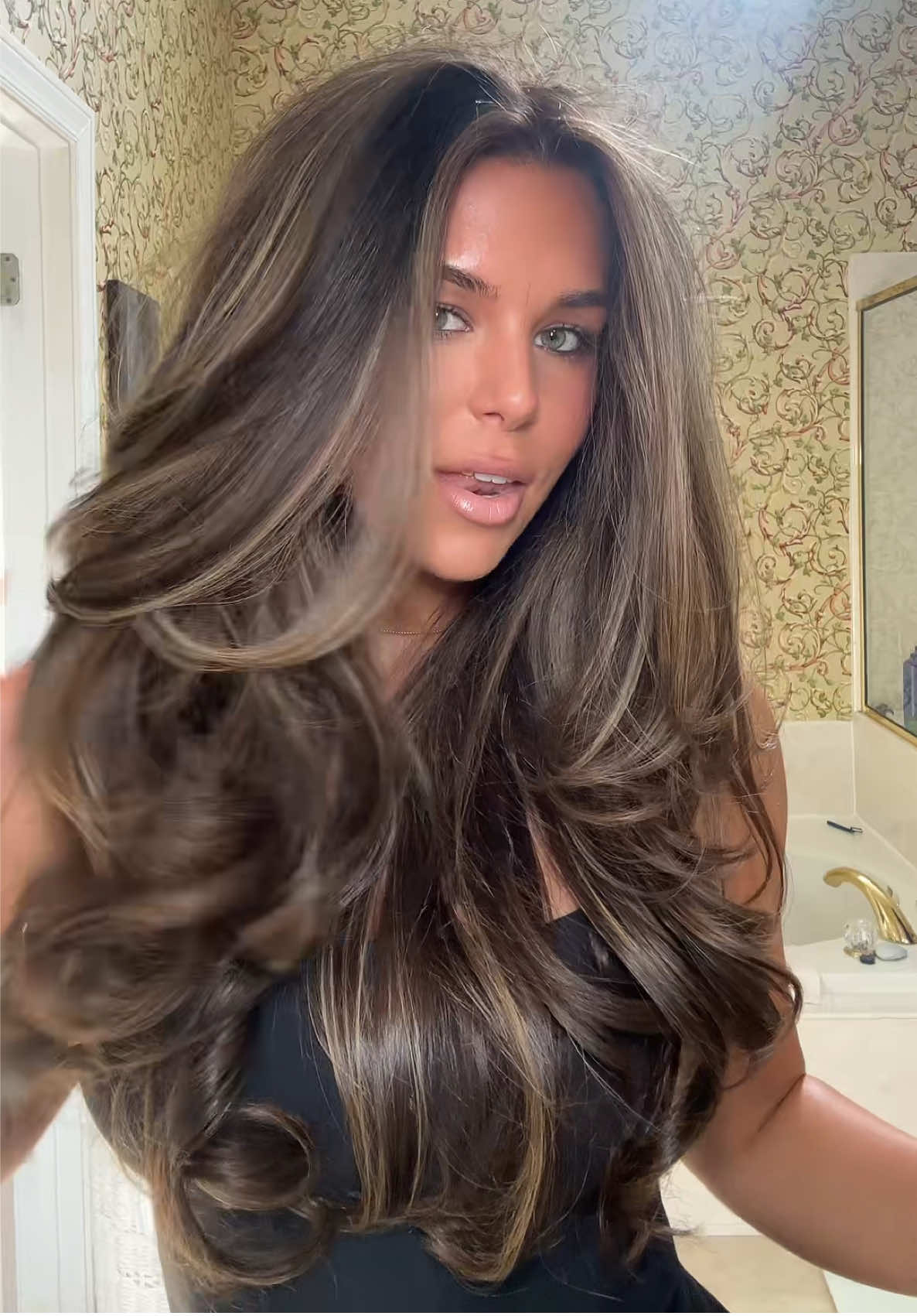 Not to toot my own horn but 💇🏽‍♀️ #hairstyle #blowout 