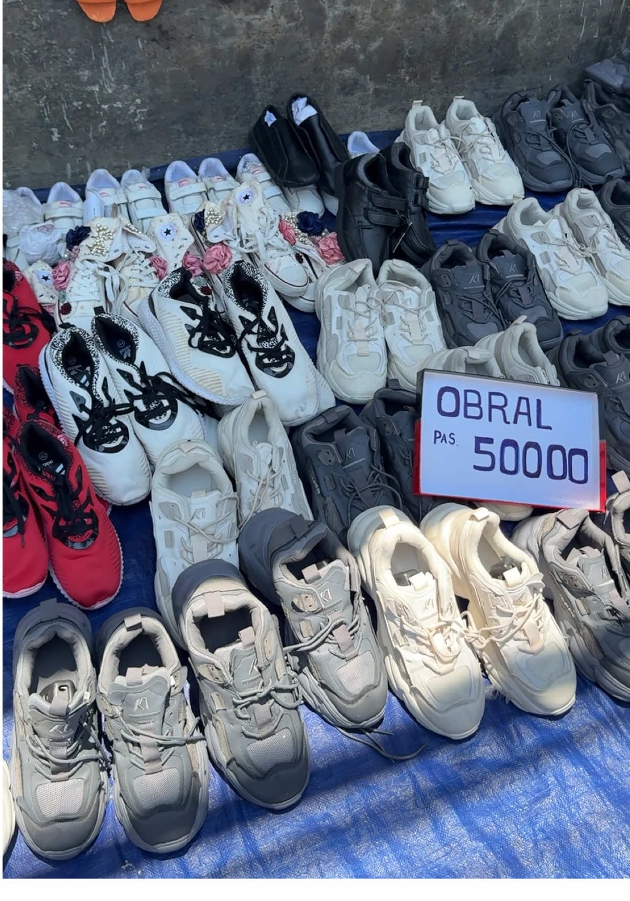 Mari kita lanjutkan thrifting ke pasar loak lagi sob #pasarloak #thrifting #thrifted #thrift 