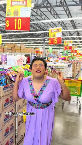 Hice mi despensa con mamá mucha con mi morralla y hasta para el pan de muertos me alcanzó @Bodega Aurrera  #Morralla #mamalucha #bodegaaurrera 
