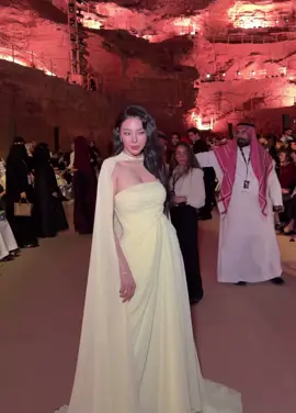 فاي الجميله من الرياض فاشن ويك 💚✨🇸🇦 لابسه من إيمان العجلان  #riydhfashionweek #فاشن_ويك_الرياض #riydh #fashiontok #fashion #explor #فينكو 