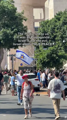 People needs to wake up. #israel #travel #welcomehome 