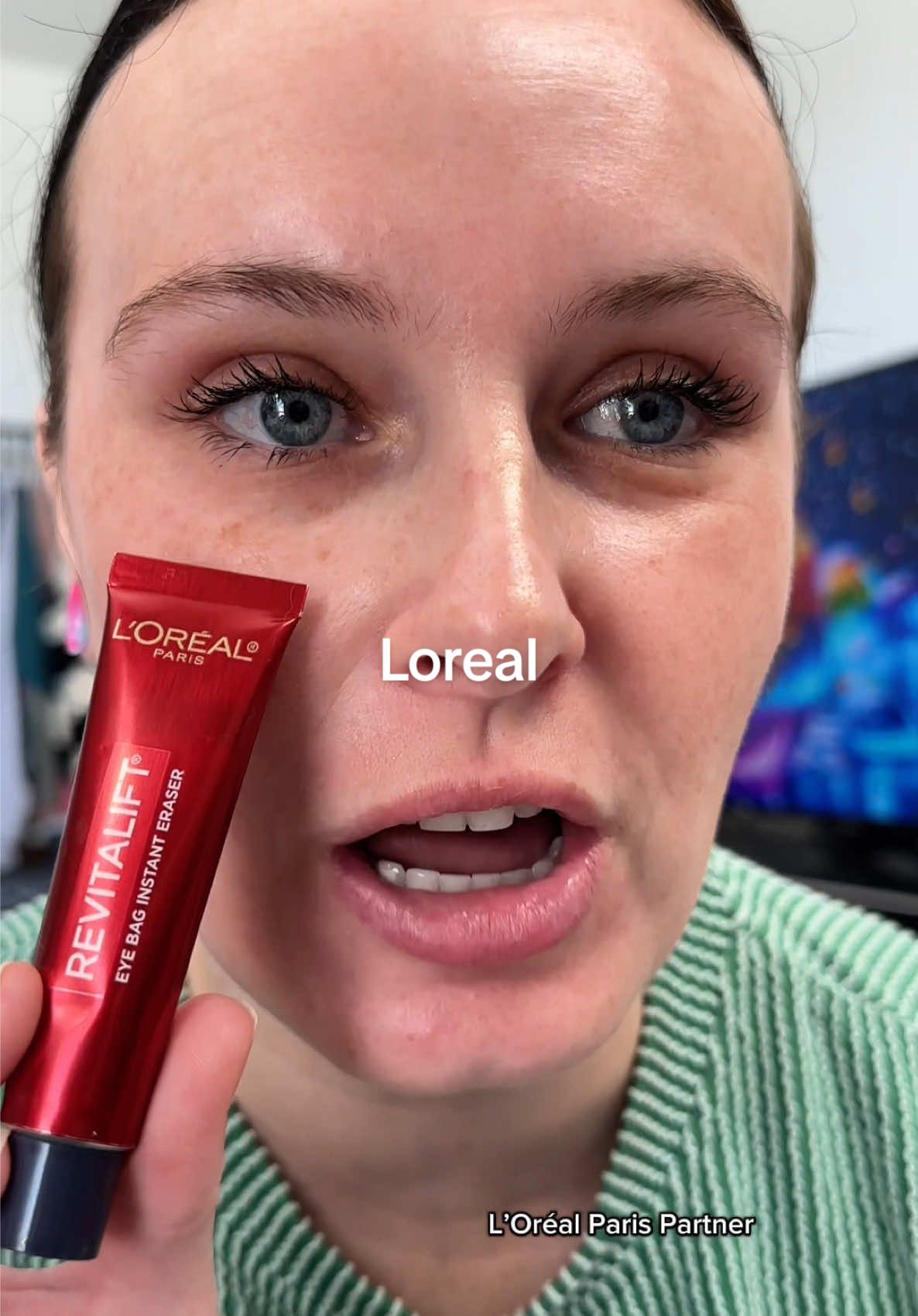 The way this gives an INSTANT smooth, more refreshed under eye in just 15 minutes!! @loréal paris usa #lorealparispartner #lorealinstanteyebageraser #eyebageraser #loreal #tiktokshopcreatorpicks 
