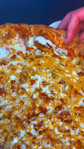 If you haven’t had our Chipotle Chicken, Bacon, Ranch your missing out…award winning 🥇 #pizza #newhampshire #foodtiktok #fyp #Foodie 