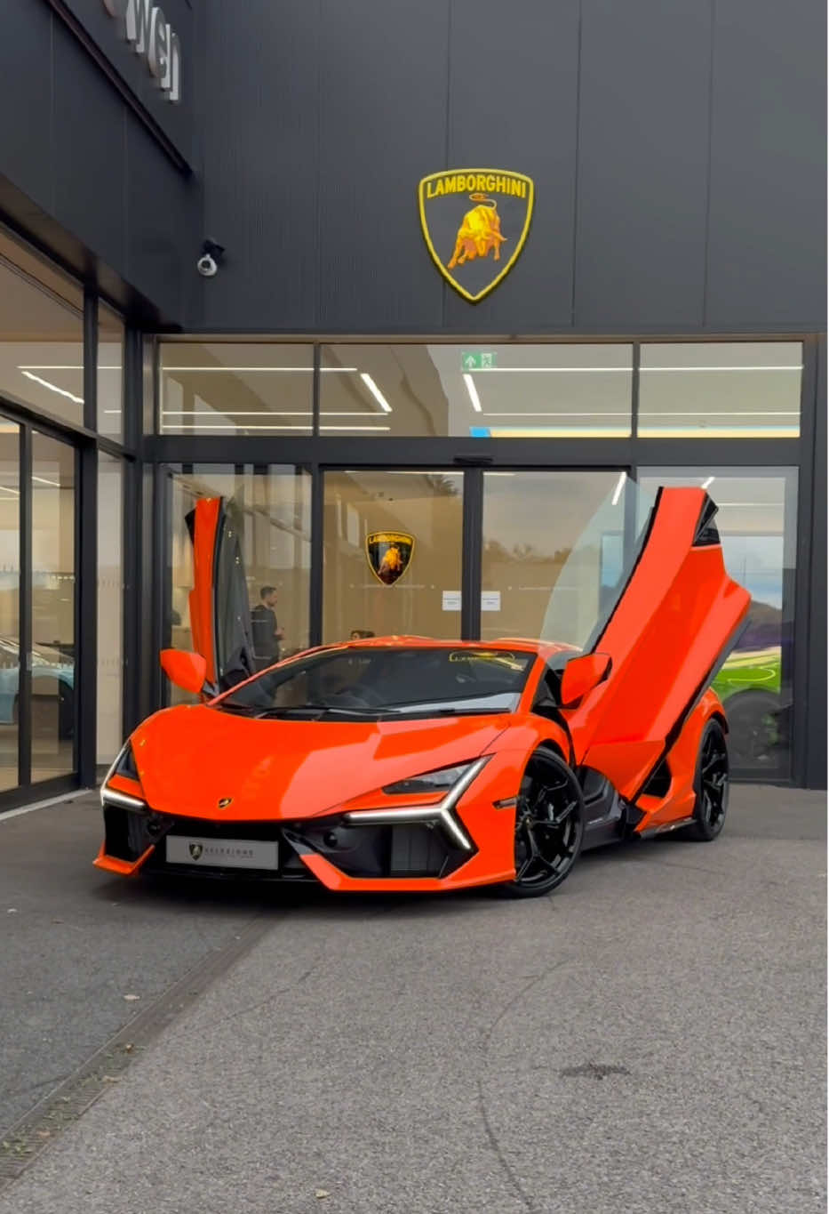 🔥 V12 DOORS UP 🔥  Is the Lamborghini Revuelto the best V12 ever? 🤔  Let us know your thoughts! #LamborghiniManchester #HROwenLamborghini #Revuelto 